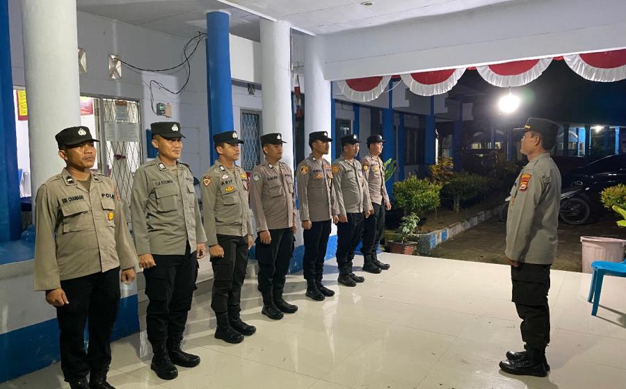 Sukseskan Pilkada 2024, Polsek Kampung Melayu Laksanaan Pengamanan Logistik Pemilu di Kantor PPK Kecamatan 