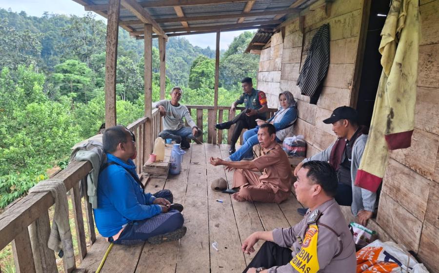 Kapolsek Sindang Kelingi Gelar Sambang dan Tatap Muka, Ajak Warga Jaga Keamanan Lingkungan