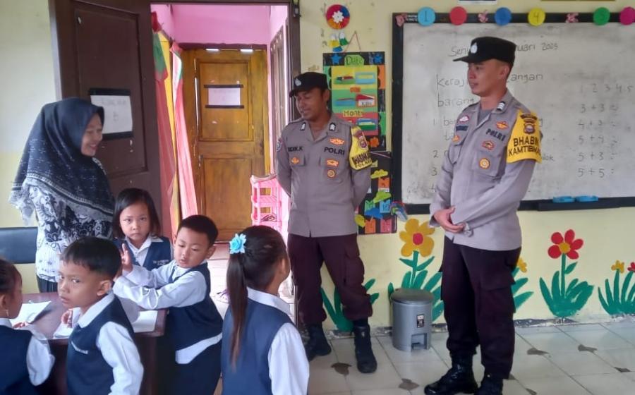 Polsek Maje Gelar Police Go to School di TK Dharma Wanita Desa Tanjung Baru