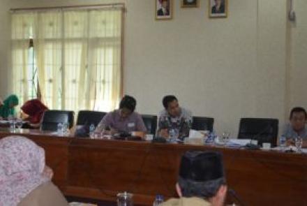 saat Rapat Banleg