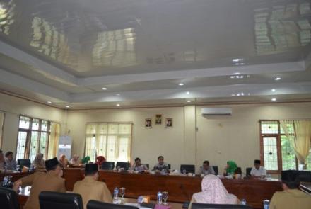 saat Rapat Banleg