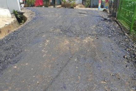 pengaspalan Jalan Gang Kalimantan