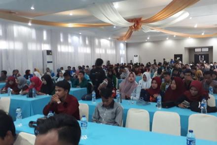 peserta seminar pendidikan politik