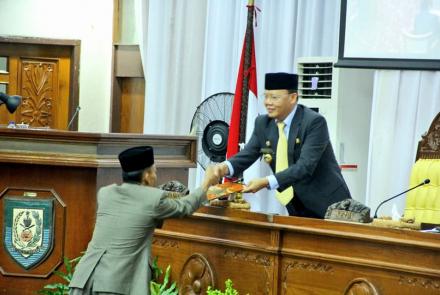 Paripurna Istimewa DPRD Provinsi Bengkulu Terhadap LKPJ Gubernur Bengkulu Tahun 2017