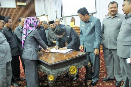 Paripurna DPRD provinsi