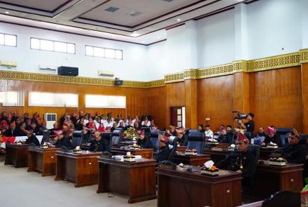 Plt Gubernur Hadiri Paripurna Hut Kabupaten Kaur
