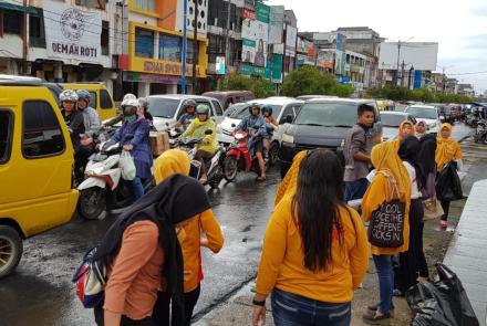 Pembagian Takjil