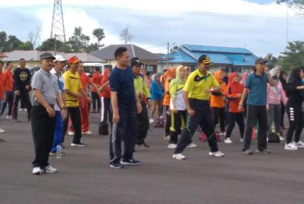 senam bersama perangi hoax