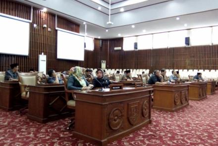 Rapat Paripurna DPRD Provinsi