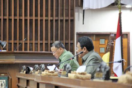  Raperda Pertanggungjawaban Pelaksanaan APBD Provinsi Bengkulu Tahun Anggaran 2017 ditetapkan menjadi Perda