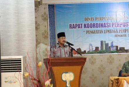 Staf Ahli Gubernur Bidang Ekonomi Keuangan dan Pembangunan Soemarno