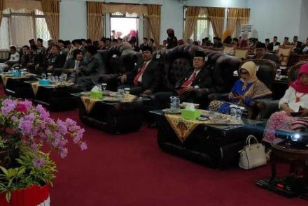DPRD seluma mendengarkan Pidato kenegaraan 