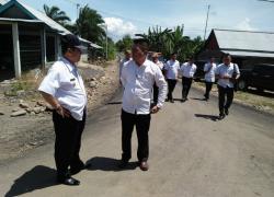 saat Bupati Seluma, Bundra Jaya sidak jalan di Jenggalu