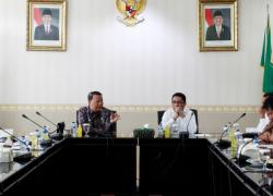 Pertemuan Plt Gubernur Bengkulu bersama Direktur Utama PT Pelindo II Elvyn G. Masassya, Direksi dan GM PT Pelindo II dalam Agenda Silahturahmi dan Paparan Tentang Rencana Pembangunan Pelabuhan Pulau Baai