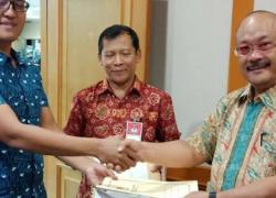 Timsel KPU Provinsi Bengkulu menyerahkan 10 nama calon anggota KPU Provinsi Bengkulu ke KPU RI