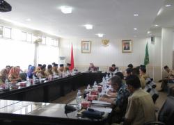 konsulitasi publik tentang raperda Air Tanah yang diselenggaran oleh Dinas ESDM di ruangan rapat Raflesia