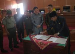 Paripurna Bahas Pandangan Akhir Fraksi Tentang Raperda No. 1 Tahun 2015