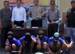5-abg- ditangkap -polisi -diduga-merampok -dan -membunuh-pasutri-lansia